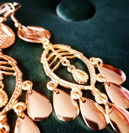 Gold Agadir Tribal Drop Earrings - Bilde 2