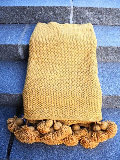 Pom pom teppe Mustard svart ULL