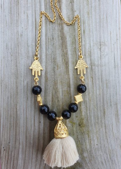 Howlite Tassel Beige/Black