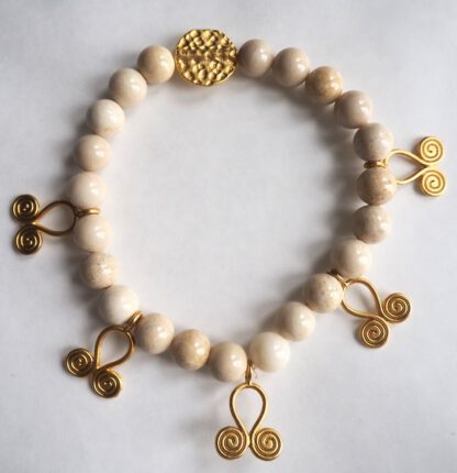 Charm 1 | Armbånd av howlitt-steiner