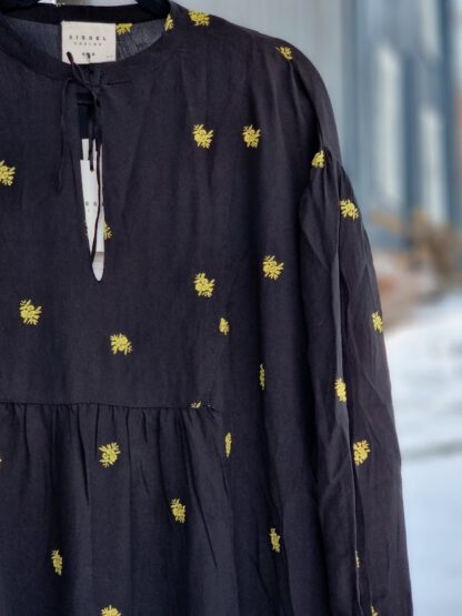Marylin Noir Silk Dress | Sissel Edelbo - Bilde 5