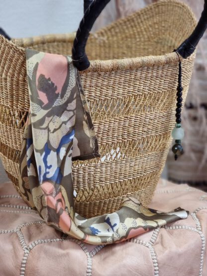AINA stort handlenett med anheng | Aina Sollie Steen Collection - Bilde 3