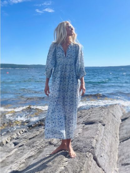 Olivia kjole midi Vind | By Linn Andersen