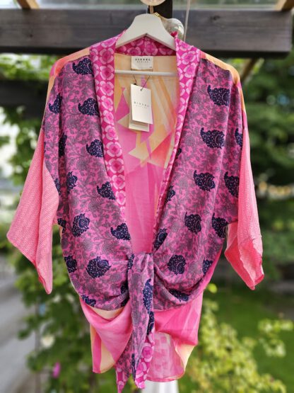 Lotus Short Kimono, kimono i silke fra Sissel Edelbo | 23