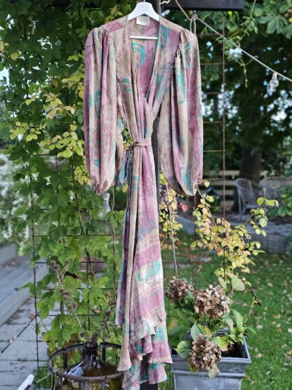Zelda Wrap Dress, omslagskjole i silke fra Sissel Edelbo | 6 - Bilde 4