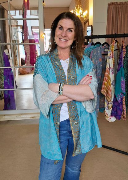 Lotus Short Kimono i silke fra Sissel Edelbo | 46 - Bilde 3