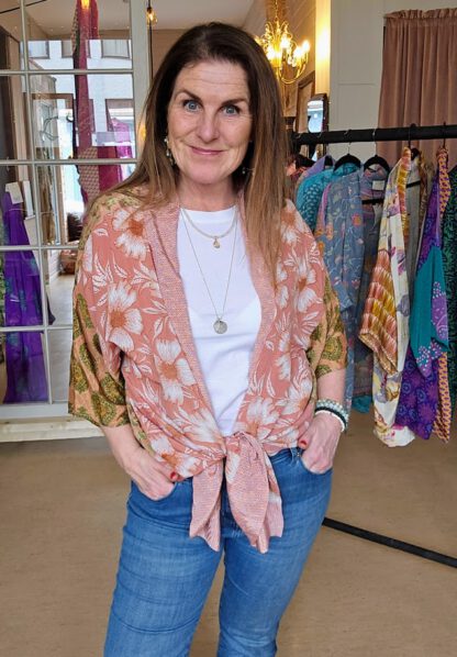 Lotus Short Kimono i silke fra Sissel Edelbo | 54 - Bilde 2