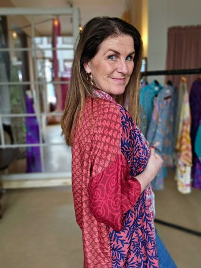 Lotus Short Kimono i silke fra Sissel Edelbo | 55 - Bilde 2