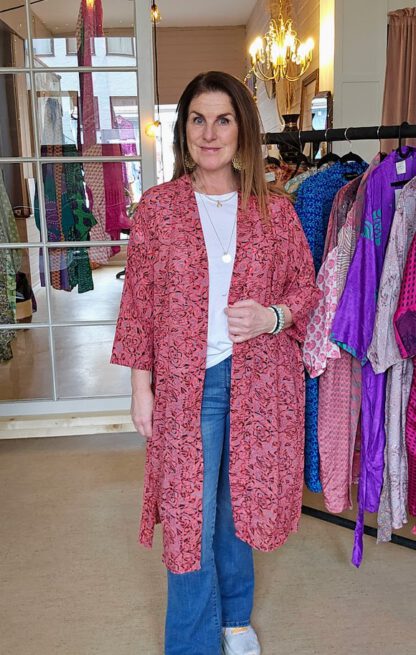 Magnolia Long Kimono i silke fra Sissel Edelbo | 32 - Bilde 2