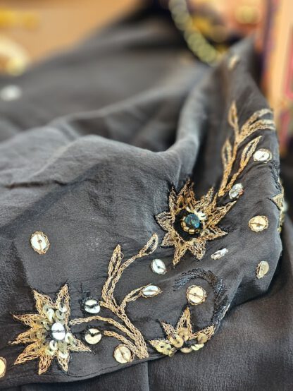 Lotus Noir Silk Kimono | Kimono i 100% silke fra Sissel Edelbo