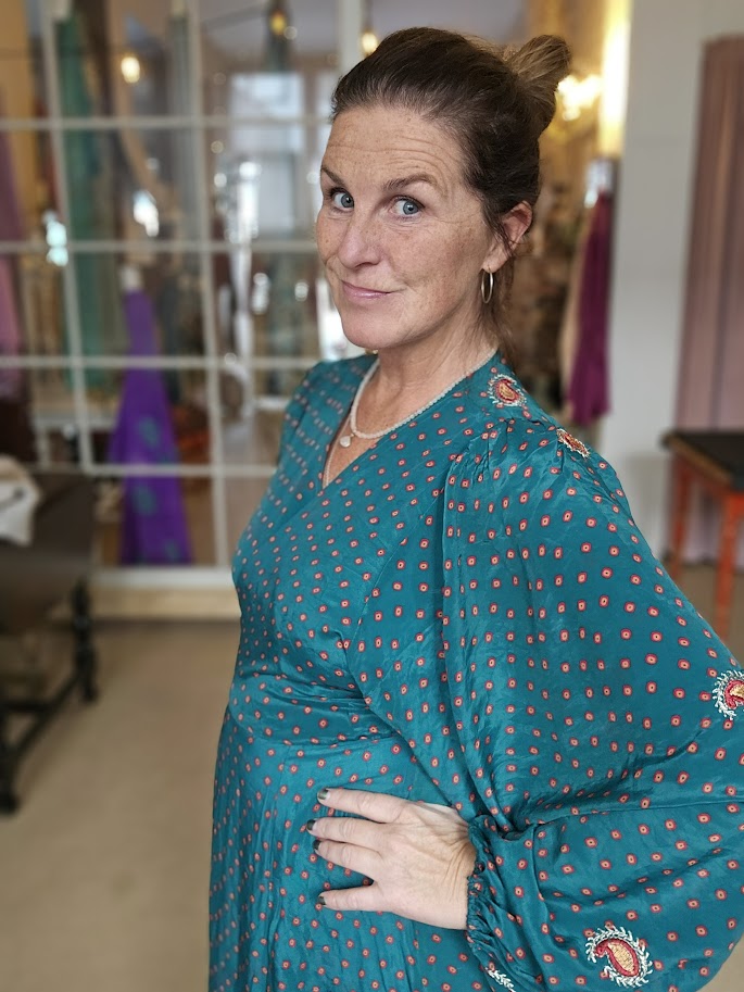 Ambrosia Wrap Dress, kjole i silke fra Sissel Edelbo | 4 - Bilde 2