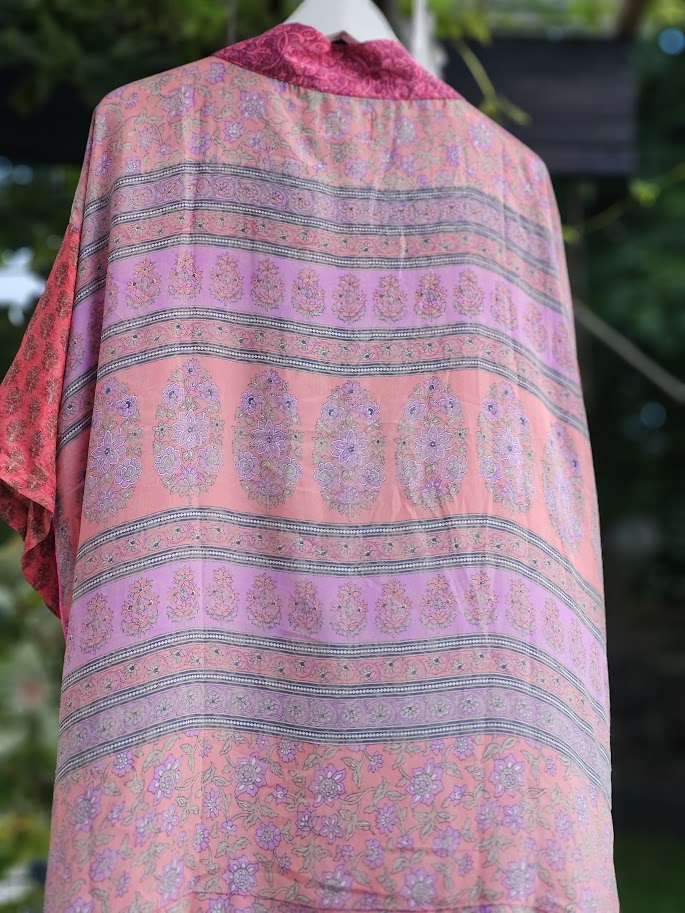 Lotus Short Kimono i silke fra Sissel Edelbo | 66 - Bilde 2