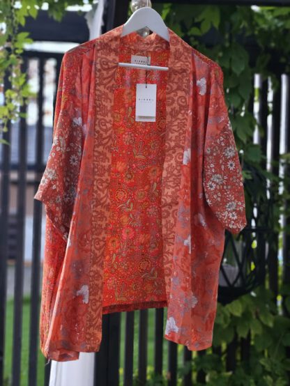 Lotus Short Kimono i silke fra Sissel Edelbo | 71