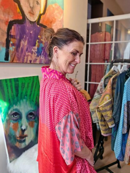 Lotus Short Kimono i silke fra Sissel Edelbo | 84 - Bilde 3