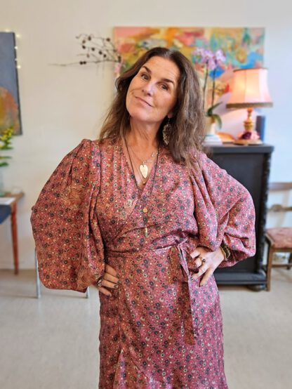 Zelda Wrap Dress, omslagskjole i silke fra Sissel Edelbo | 16 - Bilde 2