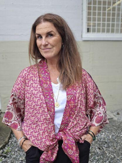 Lotus Short Kimono i silke fra Sissel Edelbo | 91