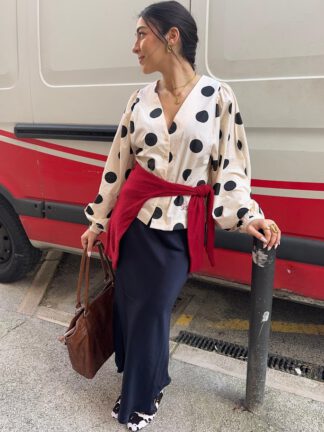 Ea Shirt Black Dot, bluse fra Sissel Edelbo