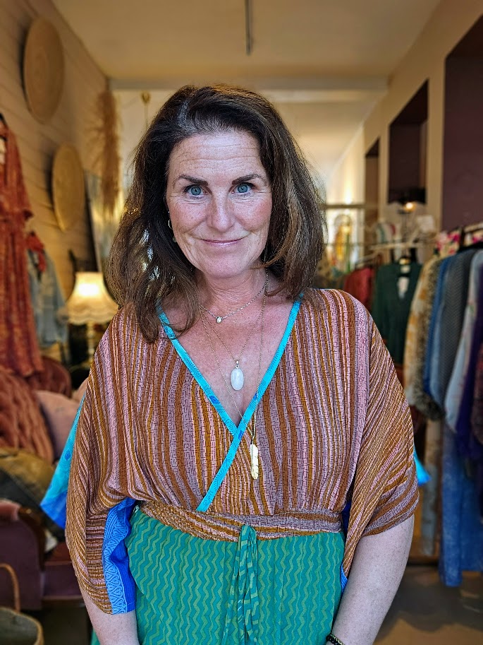 Tithonia T-Dress Mix, lang kjole i 100% silke fra Sissel Edelbo - Bilde 3