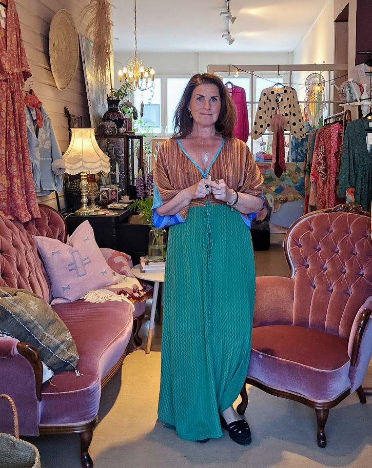 Tithonia T-Dress Mix, lang kjole i 100% silke fra Sissel Edelbo - Bilde 4