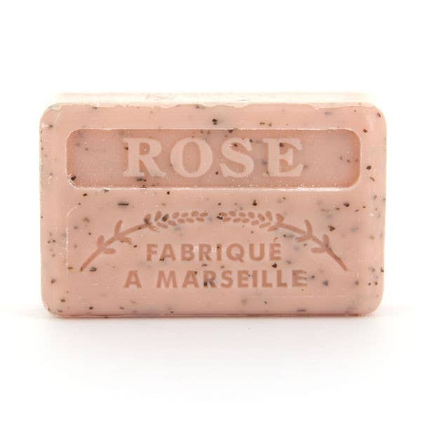 Håndlaget såpe med roseskrubb fra Marseille